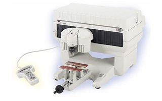 Graviermaschine für technische Schilder